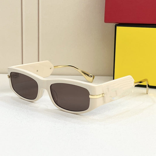 F New Sunglasses Female Big-name European and American Style Fashion Versatile Travel Sunglasses Advanced Sense FE40120I