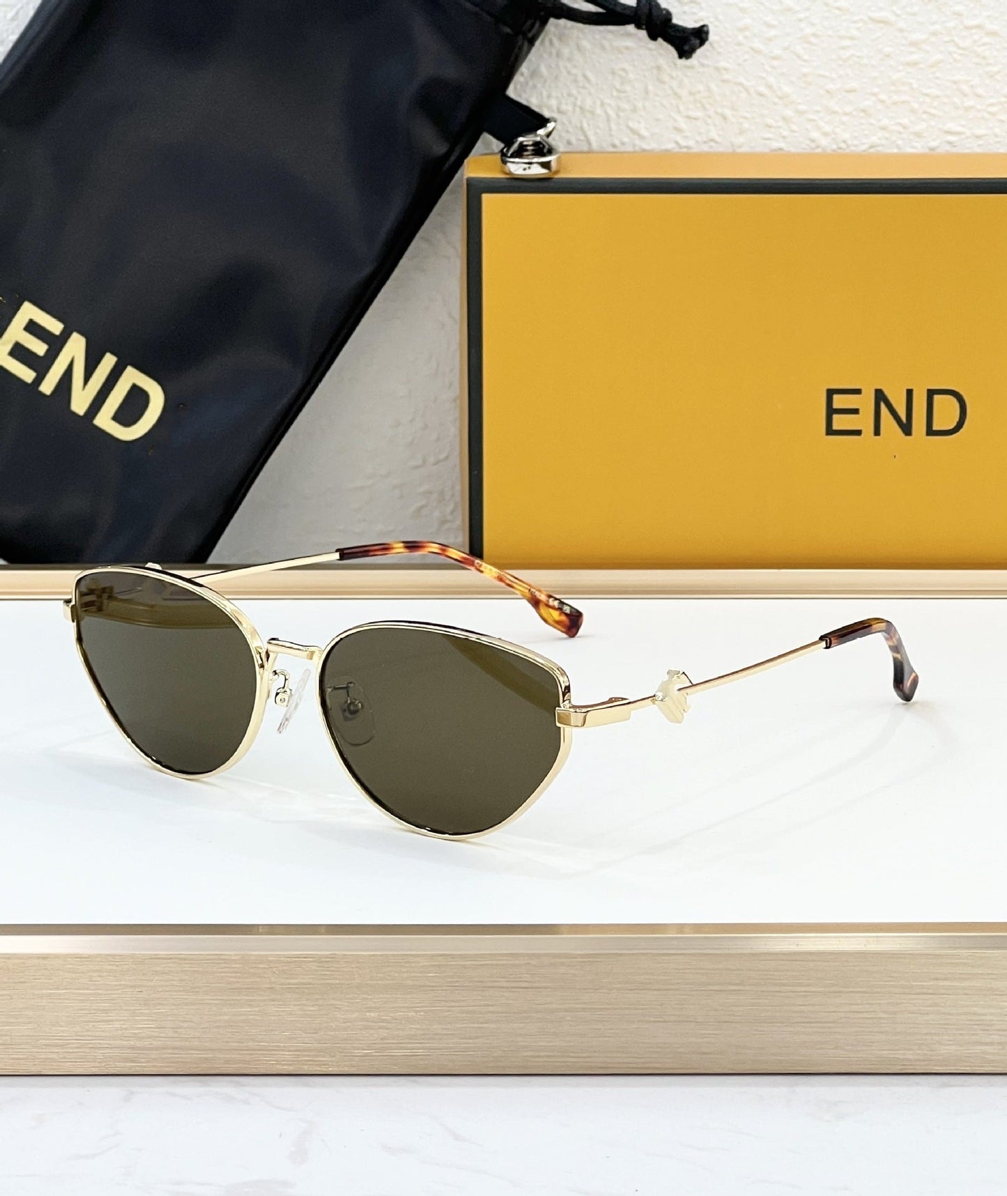 Cross-border European and American Fashion Sunglasses Women's High-end Metal Frame Glasses Big-name Sunglasses High-version UV Protection