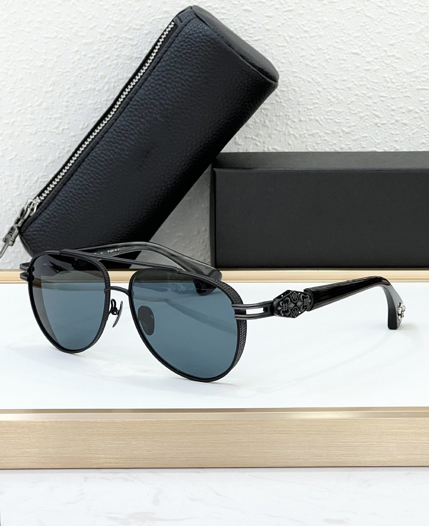 Croix Cross-border High-end Titanium Version Metal Box Luxury Sunglasses Party Street Shooting Cool Sunglasses CH8308