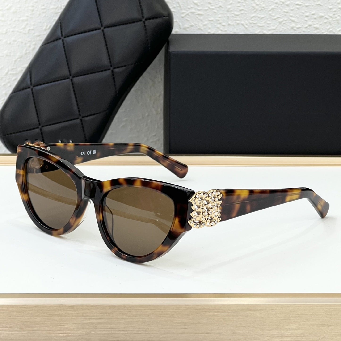 Cross-border 6990 Xiaoxiangfeng Sunglasses Women's High-end Fashion Cat Eye Sunglasses High Version Sunshades UV Protection