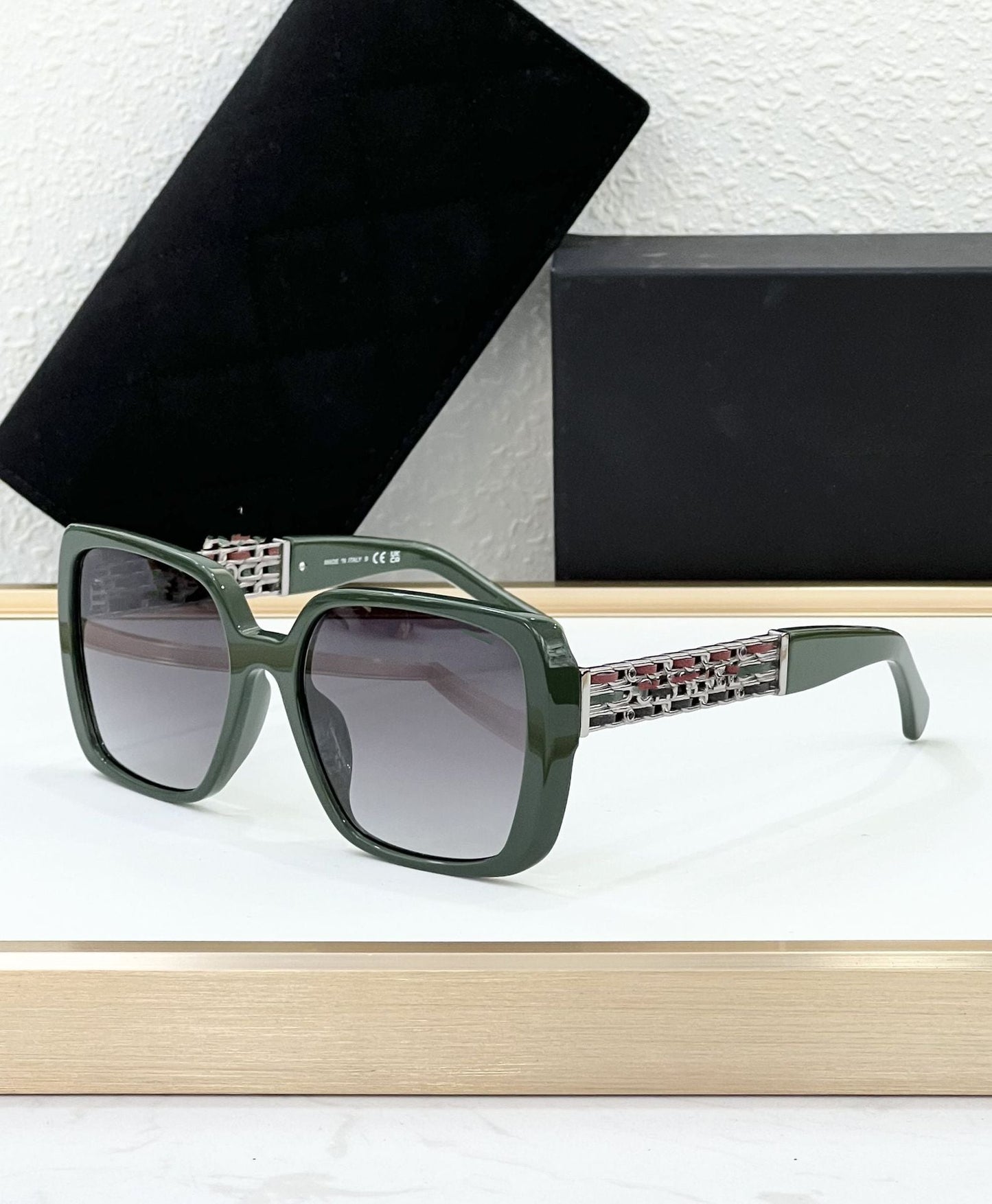 New Xiaoxiangfeng Sunglasses Women's High-end Fashion Large-frame Square Retro Wind Sunshade UV-proof Sunglasses