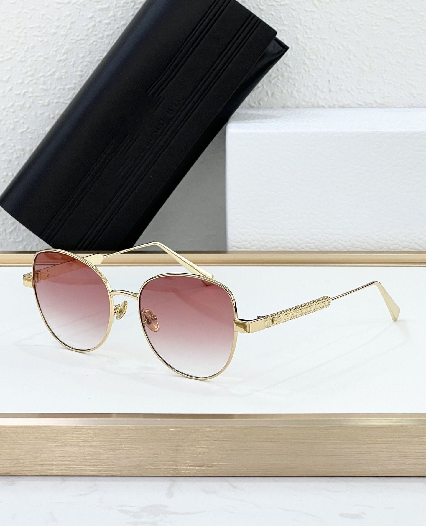 2025 New D Home Men and Women with High Definition Sunglasses Outdoor Fashion Sunshade Trend Sunglasses UV Protection B1F