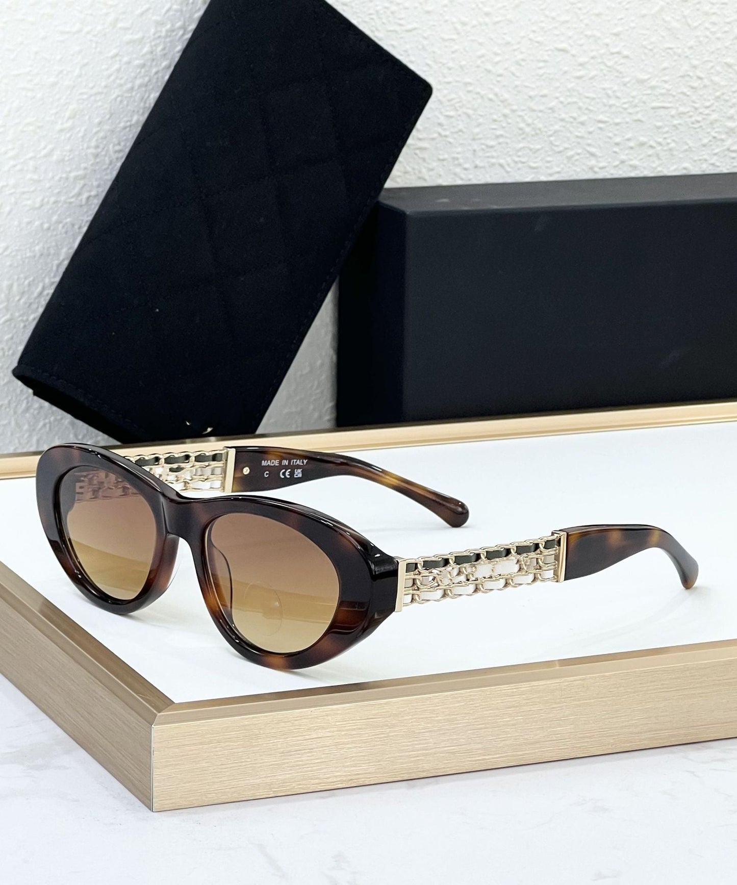 Ch5538 Cross-border Xiaoxiangfeng Sunglasses Women's High Version Fashion Personalized Plate Cat Eye Sunglasses UV Protection