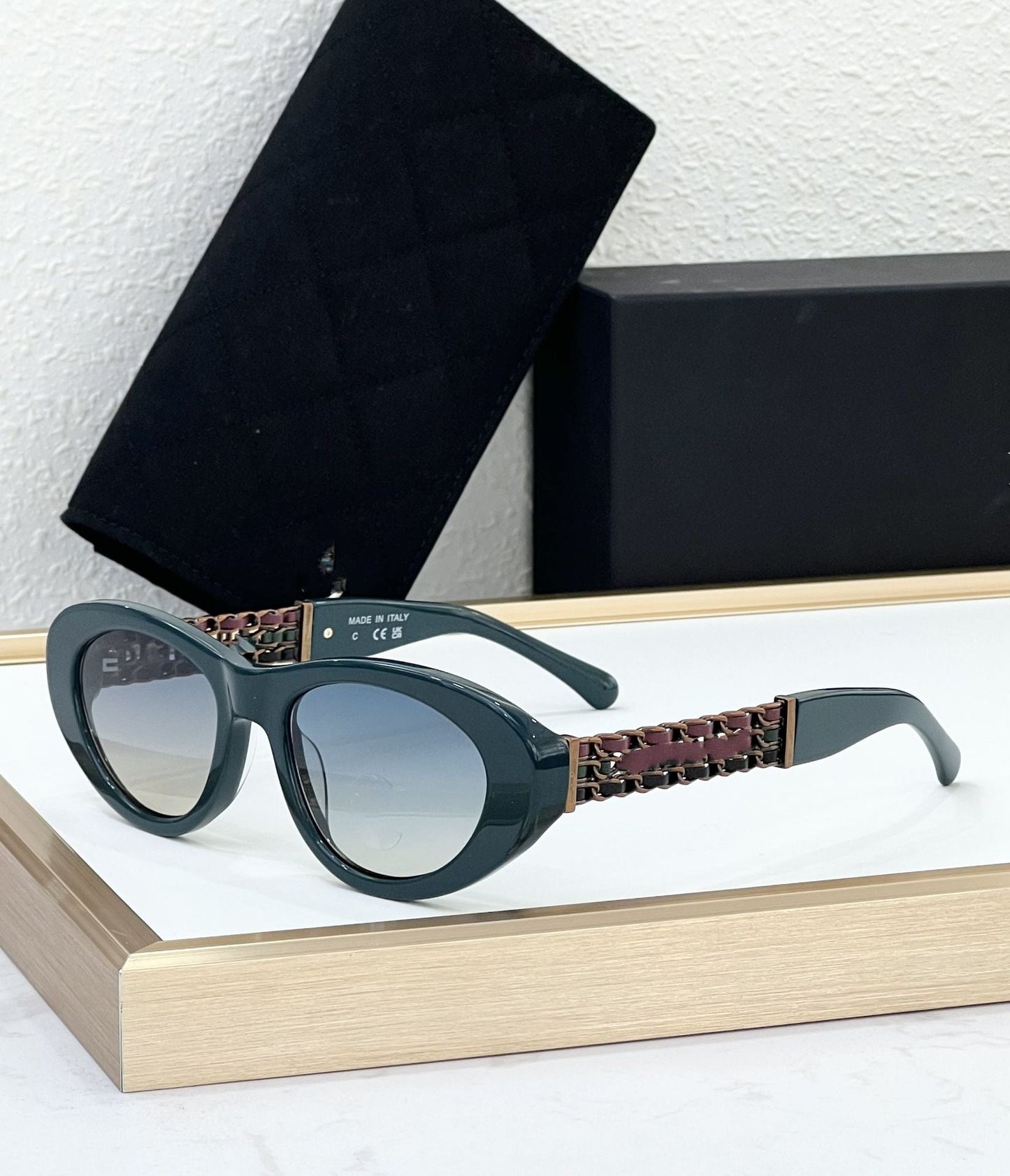 Ch5538 Cross-border Xiaoxiangfeng Sunglasses Women's High Version Fashion Personalized Plate Cat Eye Sunglasses UV Protection