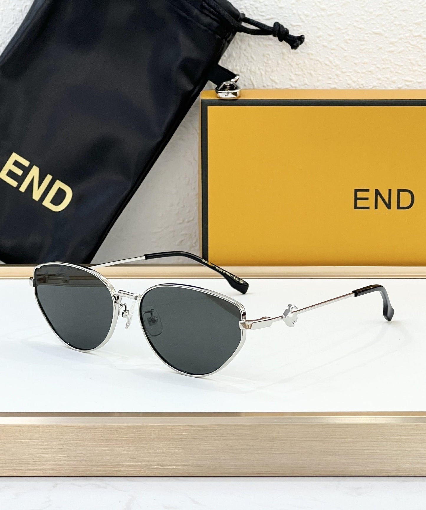 Cross-border European and American Fashion Sunglasses Women's High-end Metal Frame Glasses Big-name Sunglasses High-version UV Protection