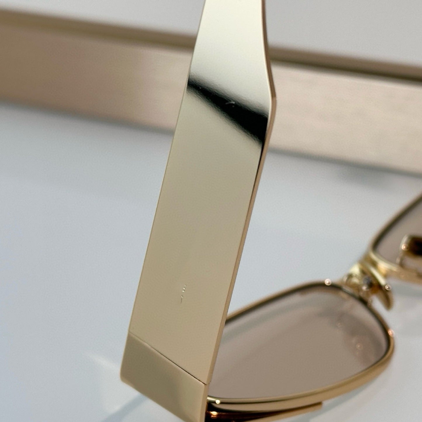 Cross-border Poplar Forest New Metal Narrow Frame Futuristic Sunglasses Women's High-end Big-name Sunglasses UV Protection