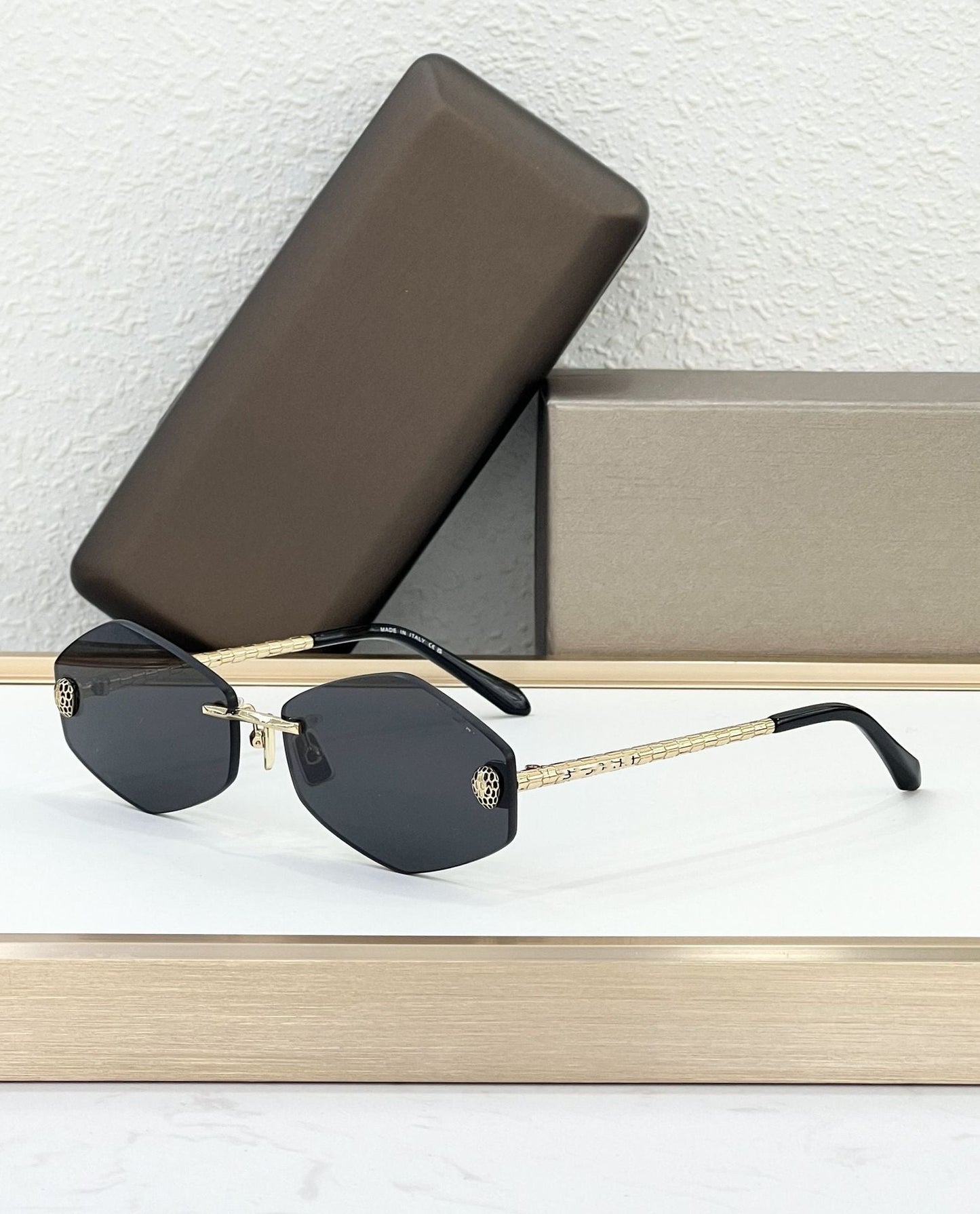 Cross-border Fashion Light Luxury Metal Snake Frameless Polygon B Home Vacation Trendy Men and Women Sunglasses Outdoor BV500156U