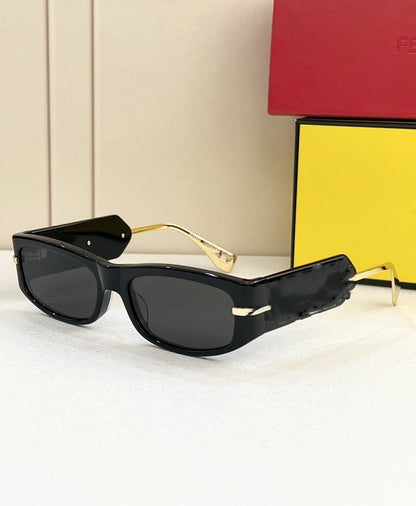 F New Sunglasses Female Big-name European and American Style Fashion Versatile Travel Sunglasses Advanced Sense FE40120I