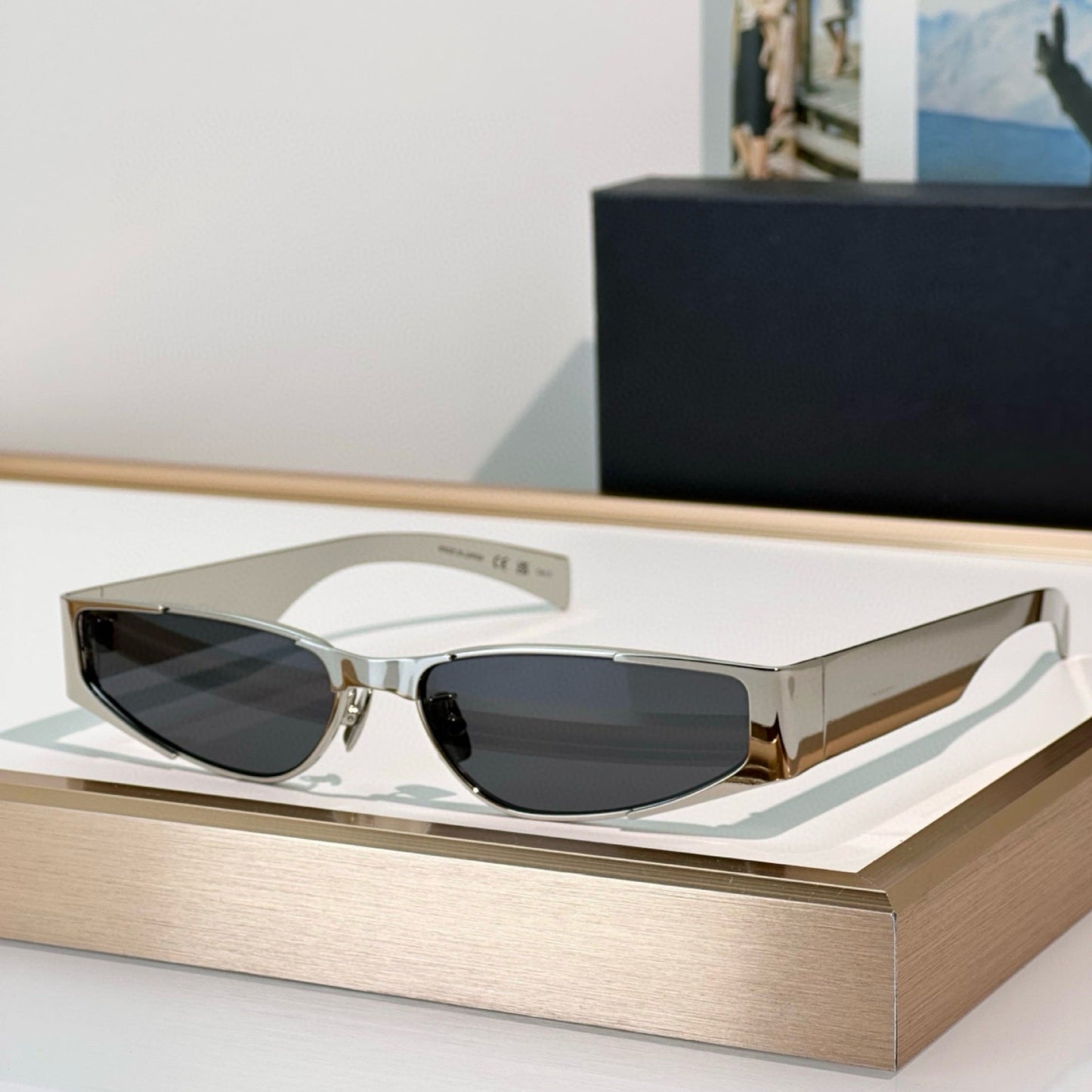 Cross-border Poplar Forest New Metal Narrow Frame Futuristic Sunglasses Women's High-end Big-name Sunglasses UV Protection