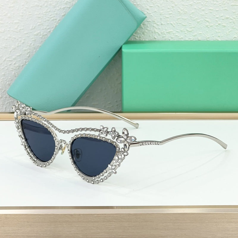 Cross-border European and American Heavy Industry Luxury Diamond-encrusted Sunglasses Women's Glasses Trendy Fashion Personalized Cat Eye Sunglasses UV Protection