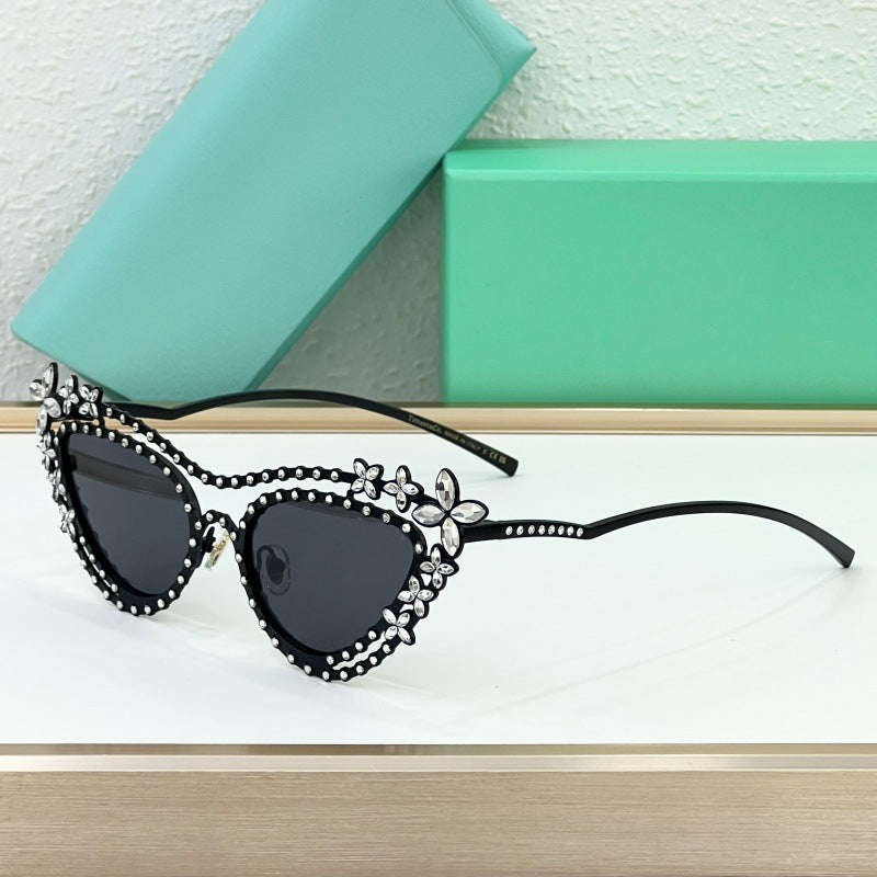 Cross-border European and American Heavy Industry Luxury Diamond-encrusted Sunglasses Women's Glasses Trendy Fashion Personalized Cat Eye Sunglasses UV Protection