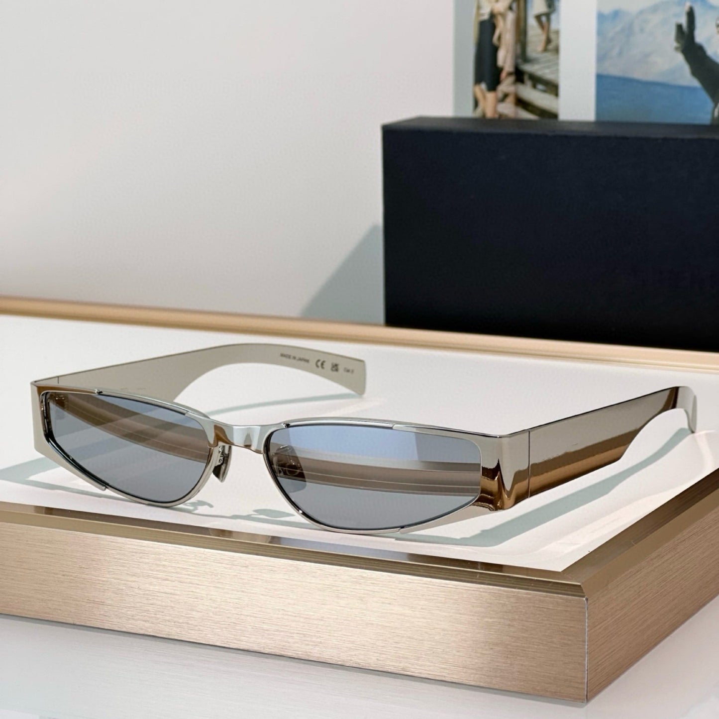 Cross-border Poplar Forest New Metal Narrow Frame Futuristic Sunglasses Women's High-end Big-name Sunglasses UV Protection