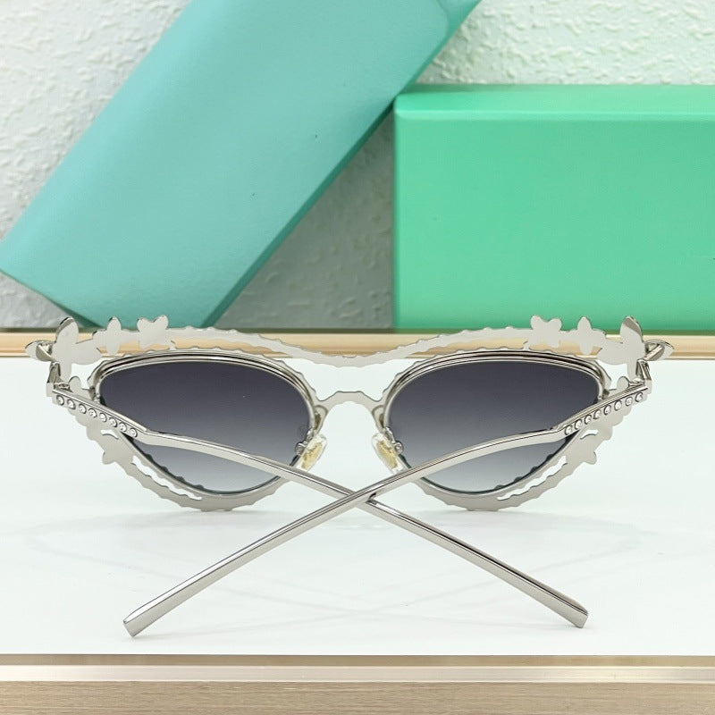 Cross-border European and American Heavy Industry Luxury Diamond-encrusted Sunglasses Women's Glasses Trendy Fashion Personalized Cat Eye Sunglasses UV Protection