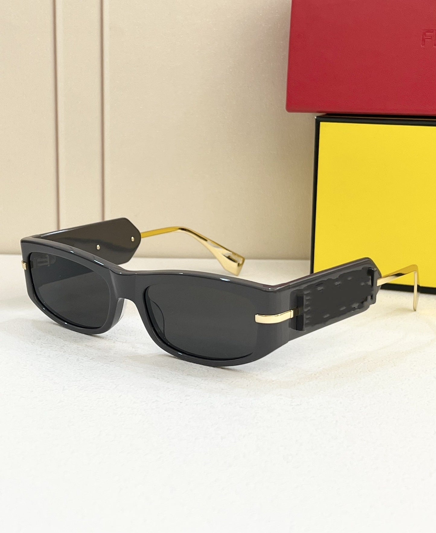 F New Sunglasses Female Big-name European and American Style Fashion Versatile Travel Sunglasses Advanced Sense FE40120I