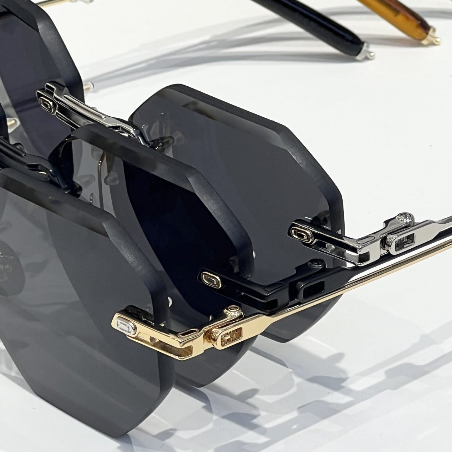 Cross-border European and American New Frameless Sunglasses Men's High-end Metal Wind Glasses Big-name Sunglasses Women's UV Protection