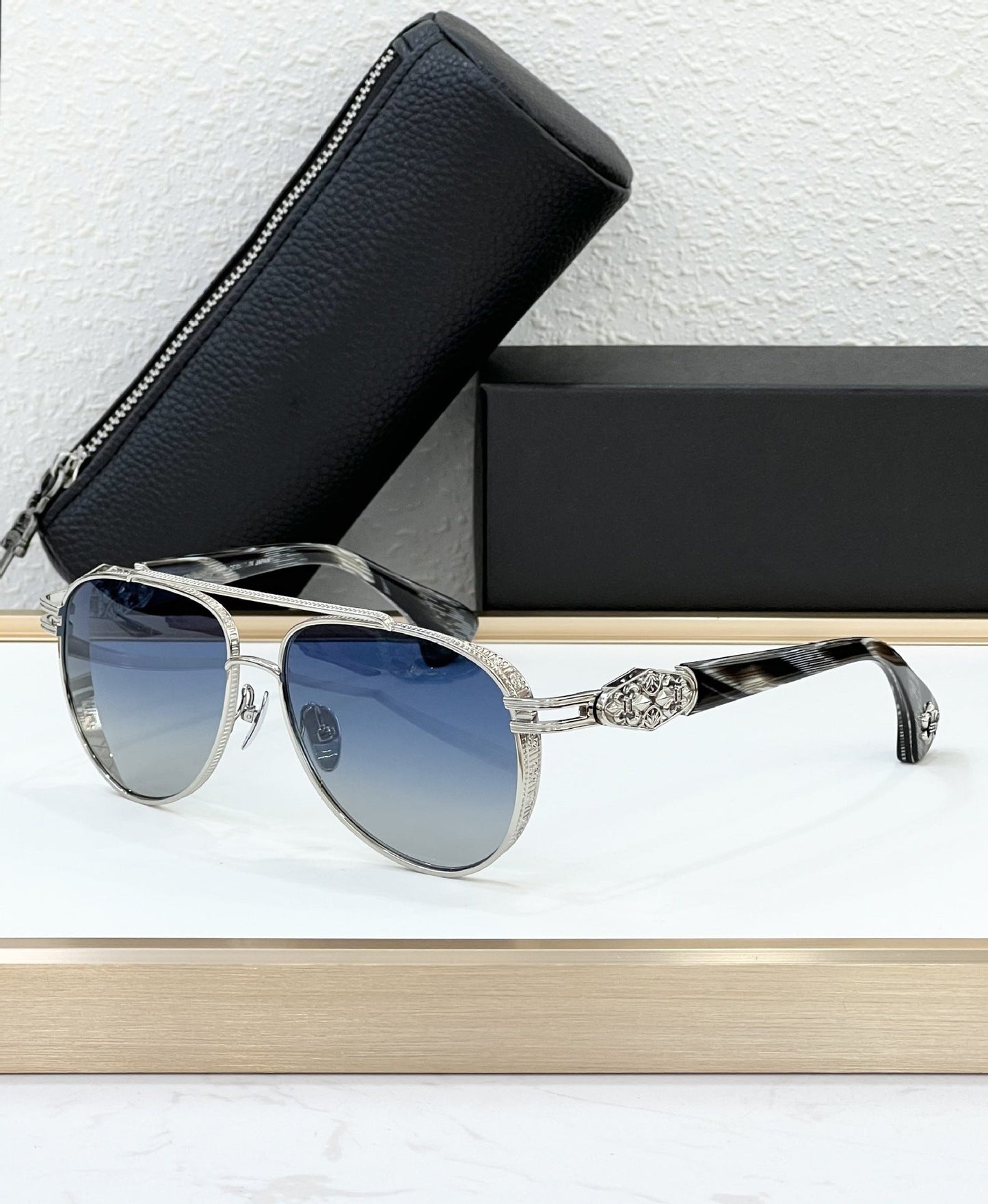 Croix Cross-border High-end Titanium Version Metal Box Luxury Sunglasses Party Street Shooting Cool Sunglasses CH8308